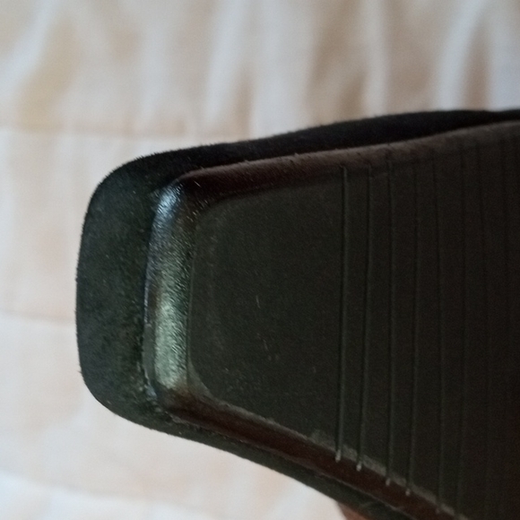 Stuart Weitzman shoes - Picture 12 of 16